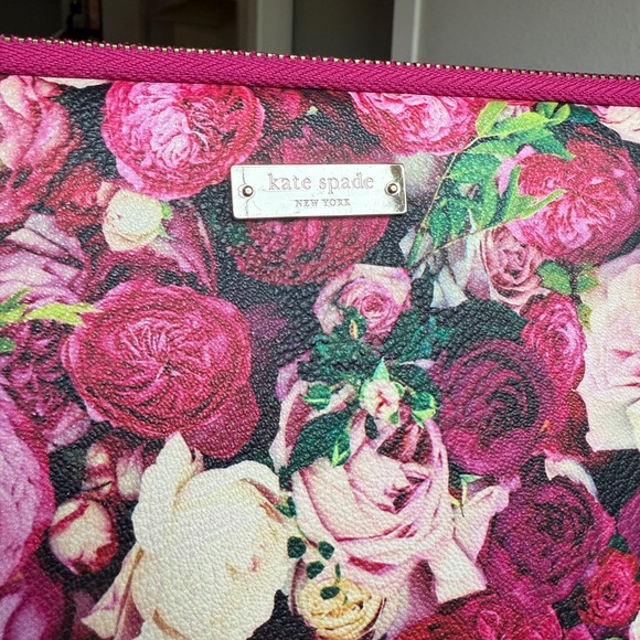 KATE SPADE Pink Floral Rose Print 13" Laptop Padded Zipper Sleeve Case Pre-owned - Picture 4 of 14